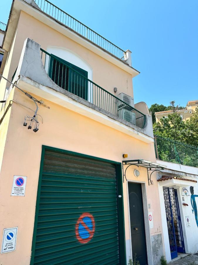 La Casa Gialla Vietri sul Mare Exterior photo